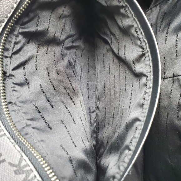 Michael Kors Emry Logo Signature Large Tote - Picture 7 of 15